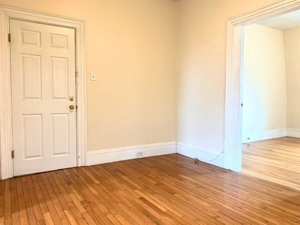 Building Photo - 41 Monmouth St