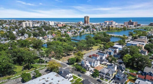 Building Photo - 700 Fifth Ave