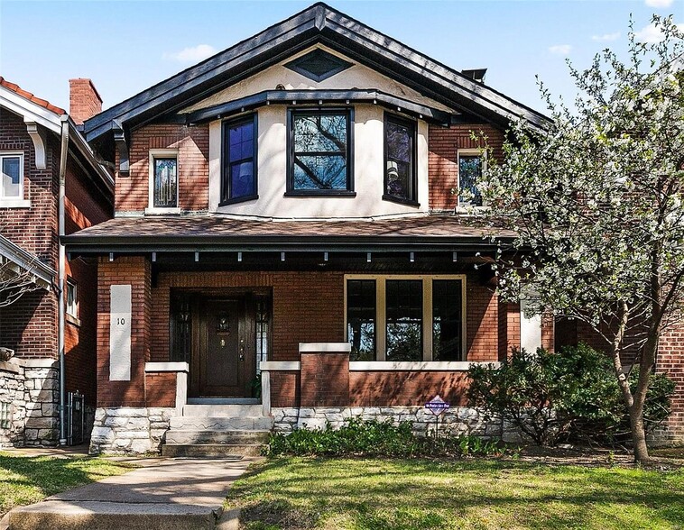 Primary Photo - 10 Lawn Pl