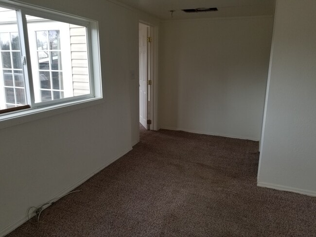 Building Photo - 295023