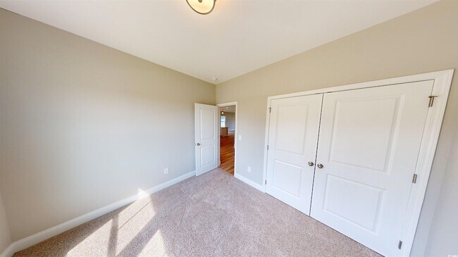 Building Photo - 1012 Moen Lp