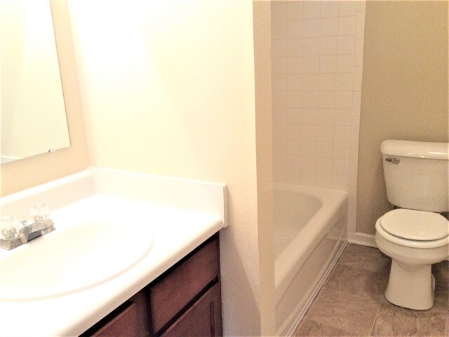 Building Photo - 5696 N Jamestown Dr