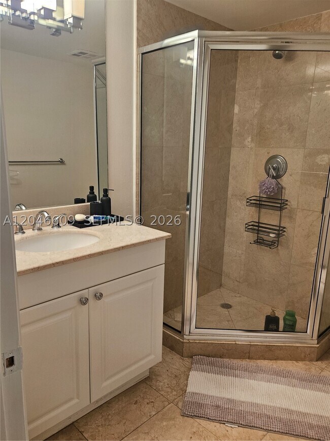 Building Photo - 20201 E Country Club Dr