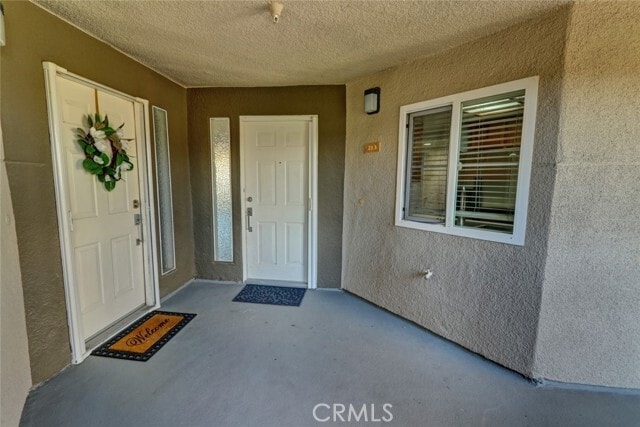 Building Photo - 310 Lake St