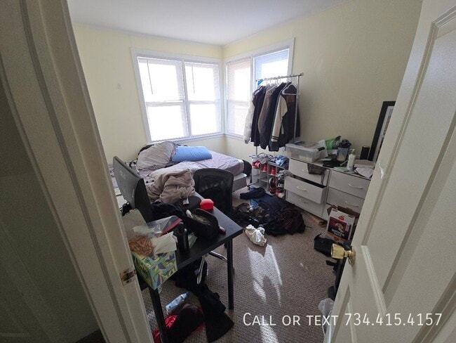 Building Photo - 502 Benjamin St