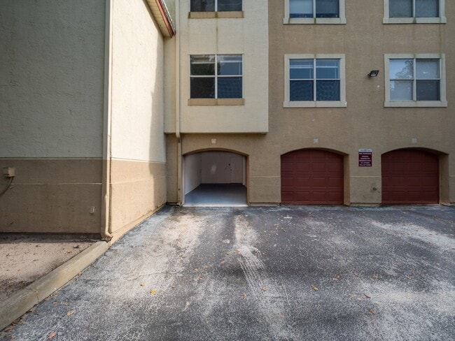 Building Photo - Bona Vista - 831 CW 104