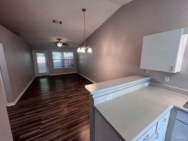 Building Photo - 8157 Heirloom Dr