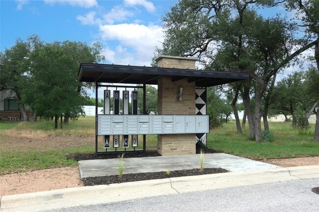 Building Photo - 420 Starlight Vlg Lp