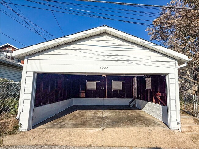 Building Photo - 4932 Loughborough Ave