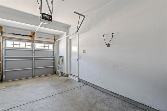 Building Photo - 109 Capeside Ct