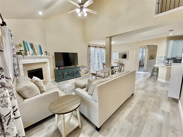 Building Photo - 2122 Trickling Creek Dr