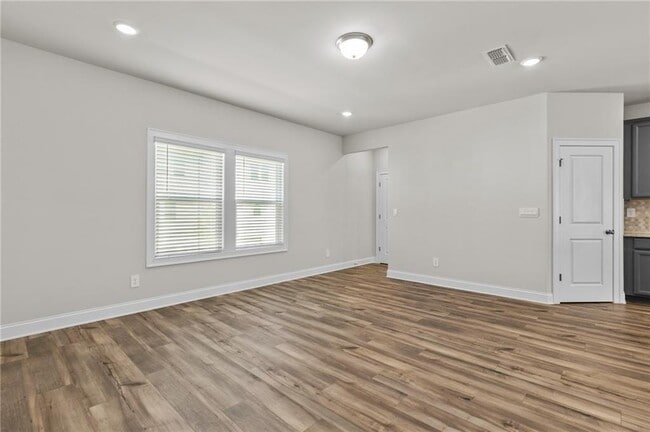 Building Photo - 3614 Shore Wood Ave