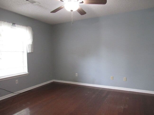 Building Photo - 35 G St