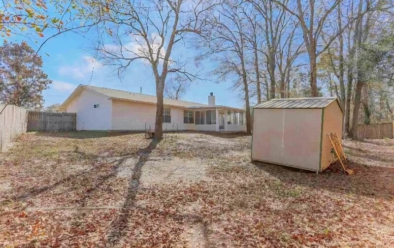 Building Photo - 915 Vonna Jo Cir