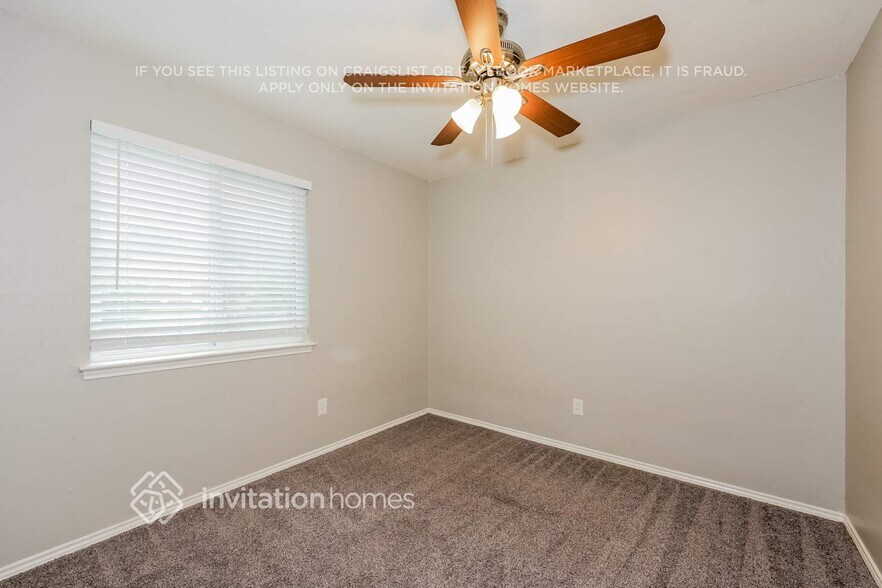 Building Photo - 609 Nightshade Dr