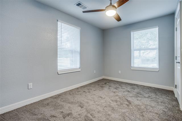 Building Photo - 902 Clark St