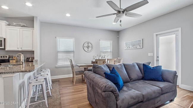 Building Photo - 7450 Shadow Lake Dr