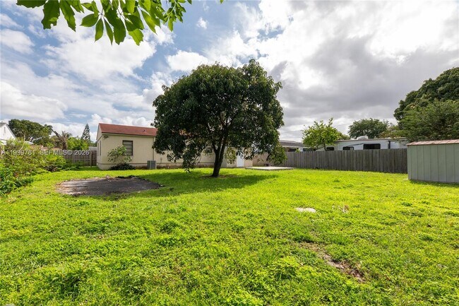 Building Photo - 1447 NW 101st St