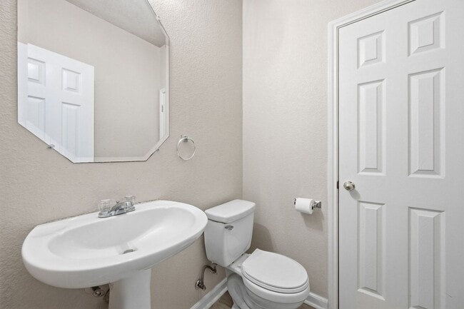 Building Photo - Gated Round Rock Ranch Lease | 3 Bed + Flex Space | 2,376 SF in The Enclave