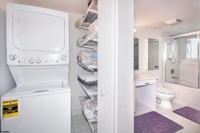 Building Photo - 7701 Atlantic Ave