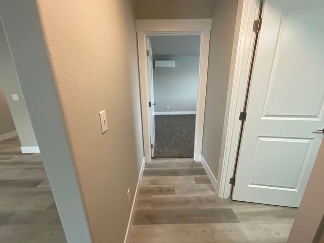 Building Photo - Brand New Beautiful Home