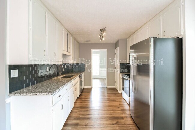 Building Photo - 1055 Leighs Brook Way