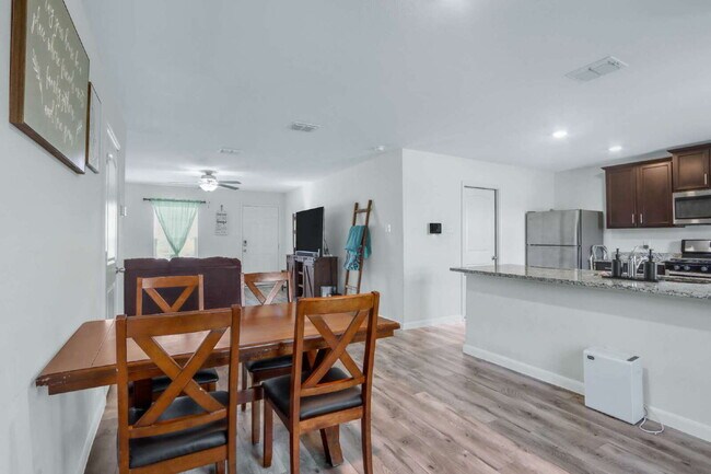Building Photo - ASK ABOUT FREE APPLICATION FEES THROUGH AUGUST!  PRICE REDUCED!! Landscaping Included! Charming 3...