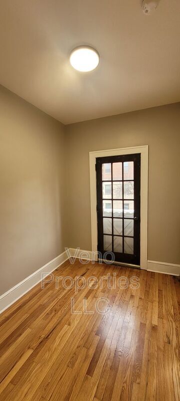 Building Photo - 179 9th St