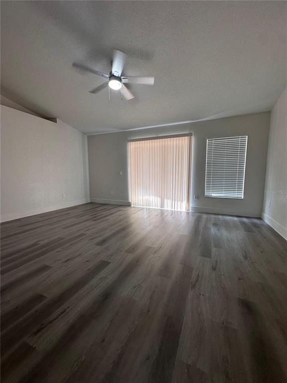 Building Photo - 40 Willow Run