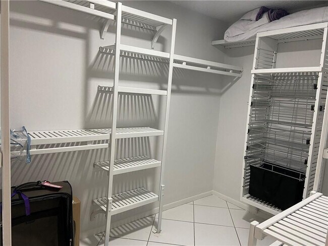 Building Photo - 5000 N Ocean Blvd