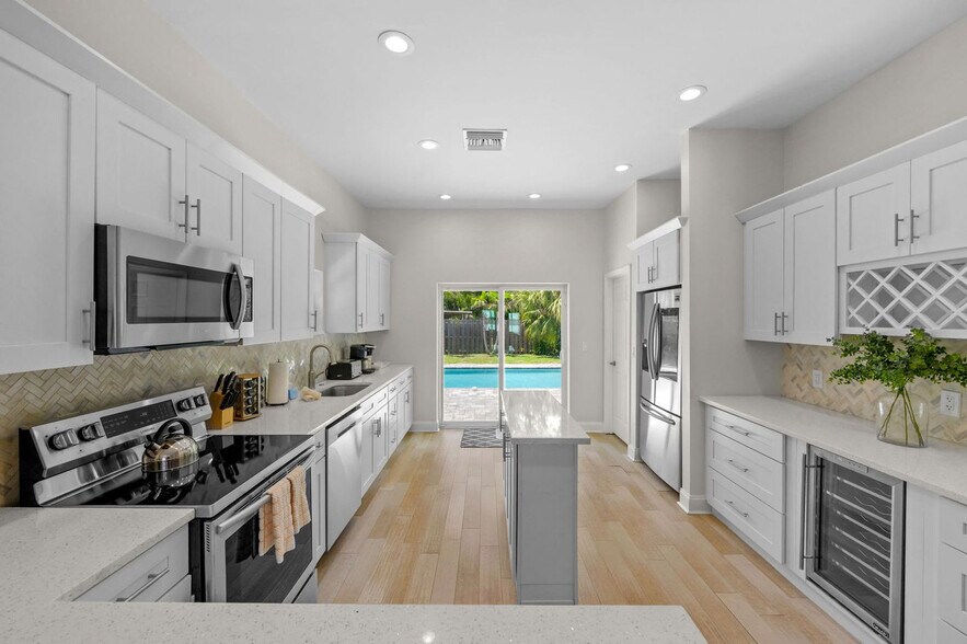 Building Photo - 4917 Remington Dr