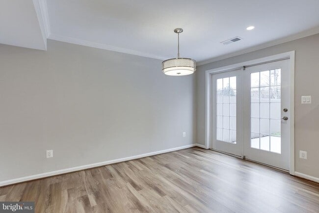 Building Photo - 2313 McGregor Ct