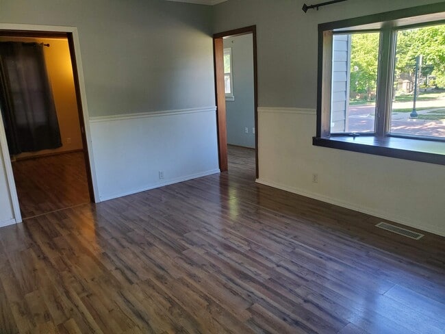 Building Photo - 2220 S 1st Ave