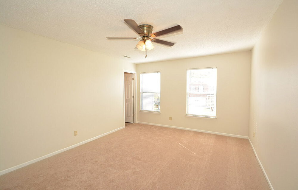 Building Photo - 10226 Homestead Dr