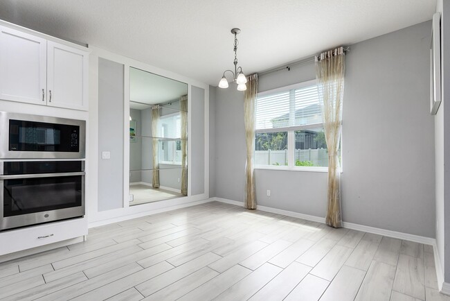 Building Photo - AMAZING 3/4 GORGEOUS HOME IN GATED COMMUNI...