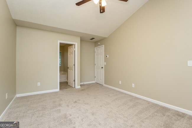 Building Photo - 278 Castleair Dr NE