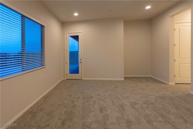 Building Photo - 11658 Hatchling Ave