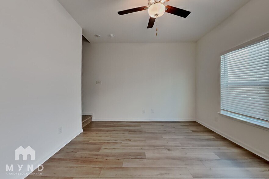 Building Photo - 10853 Quinn Ct