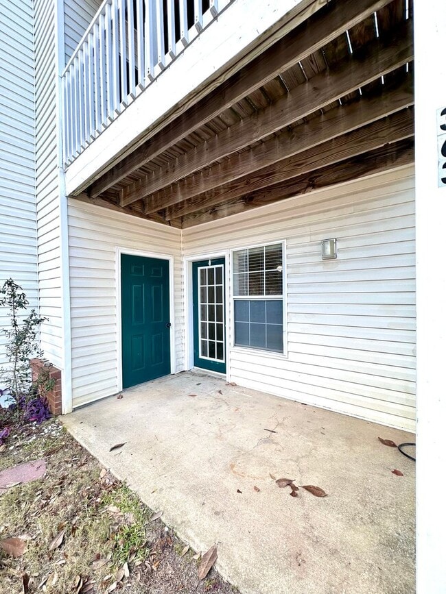 Building Photo - Newly Renovated 2 Bed / 2 Bath Condo in Indian Lake – Ground Floor Unit!