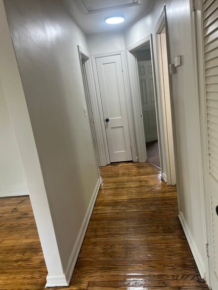 Building Photo - 1723 Glenview Pl