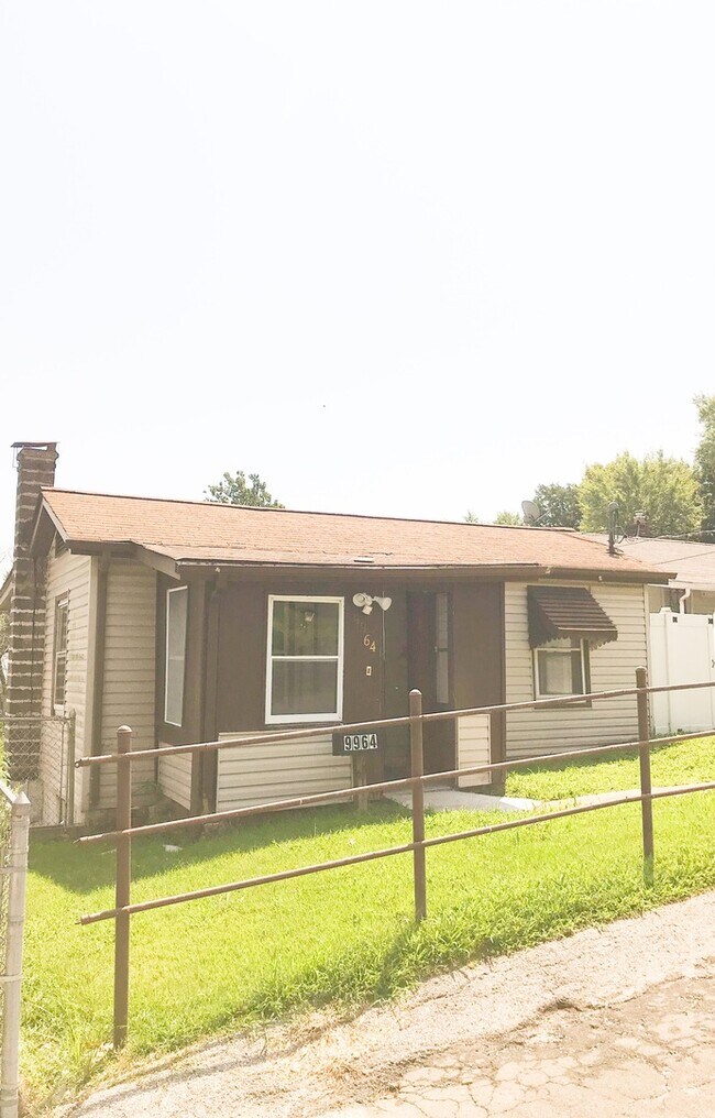 Building Photo - ALL ELECTRIC! 1Bed/1Bath Single Family Home! Newly Renovated!