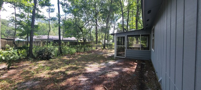 Building Photo - 3/2 Home in Vastavia Subdivision