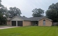 Building Photo - 3157 Merriman. Port Neches, TX 77651