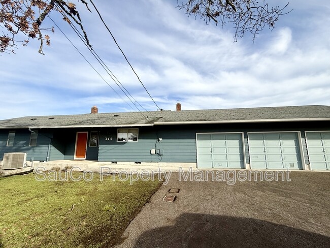 Building Photo - 344 S 2nd St