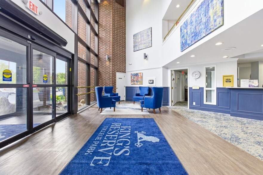 Building Photo - King's Reserve College Park 55+ Active Adult