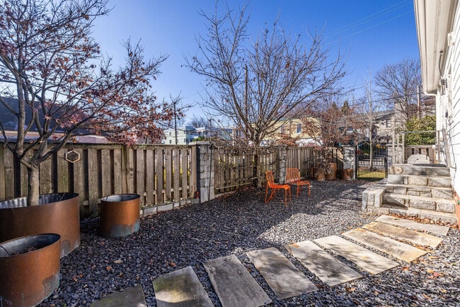 Building Photo - 71 Randolph St NE