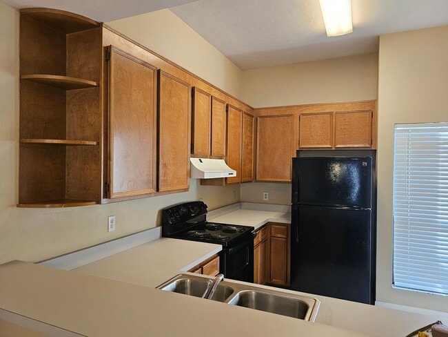 Building Photo - 2/2.5 Townhome Mile Run