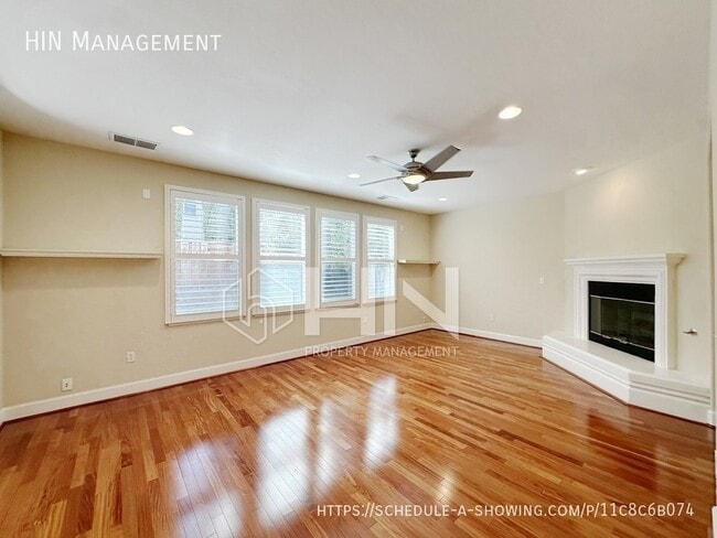 Building Photo - 1122 W Lagoon Rd