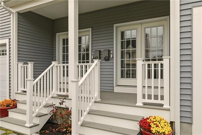 Building Photo - 47 Windsor Rd