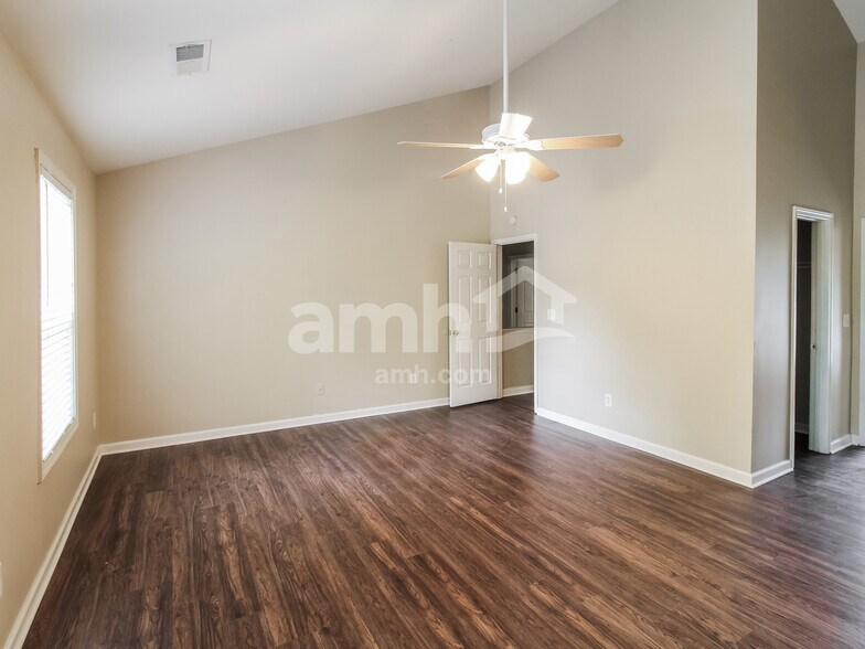 Building Photo - 962 Garden Meadows Cir
